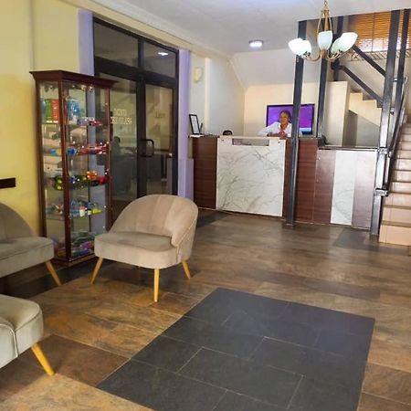 Citilodge Hotel & Conference Centre Newly Renovated Abuja Esterno foto