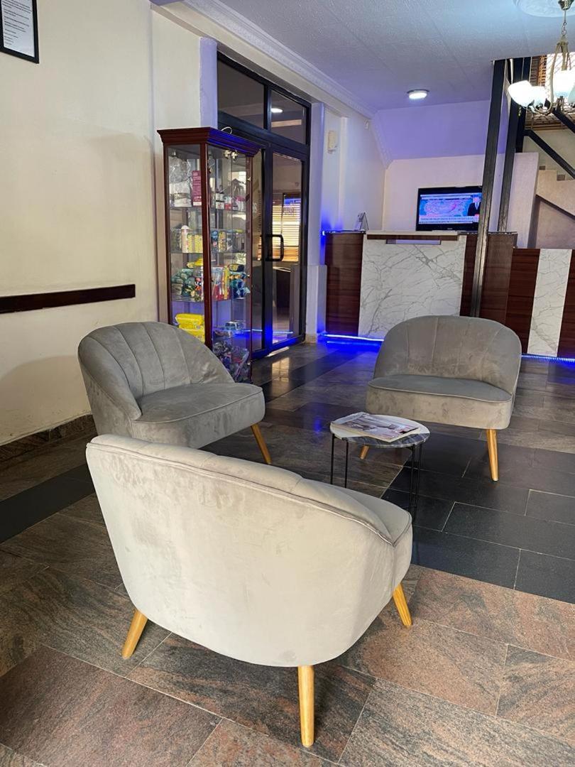 Citilodge Hotel & Conference Centre Newly Renovated Abuja Esterno foto