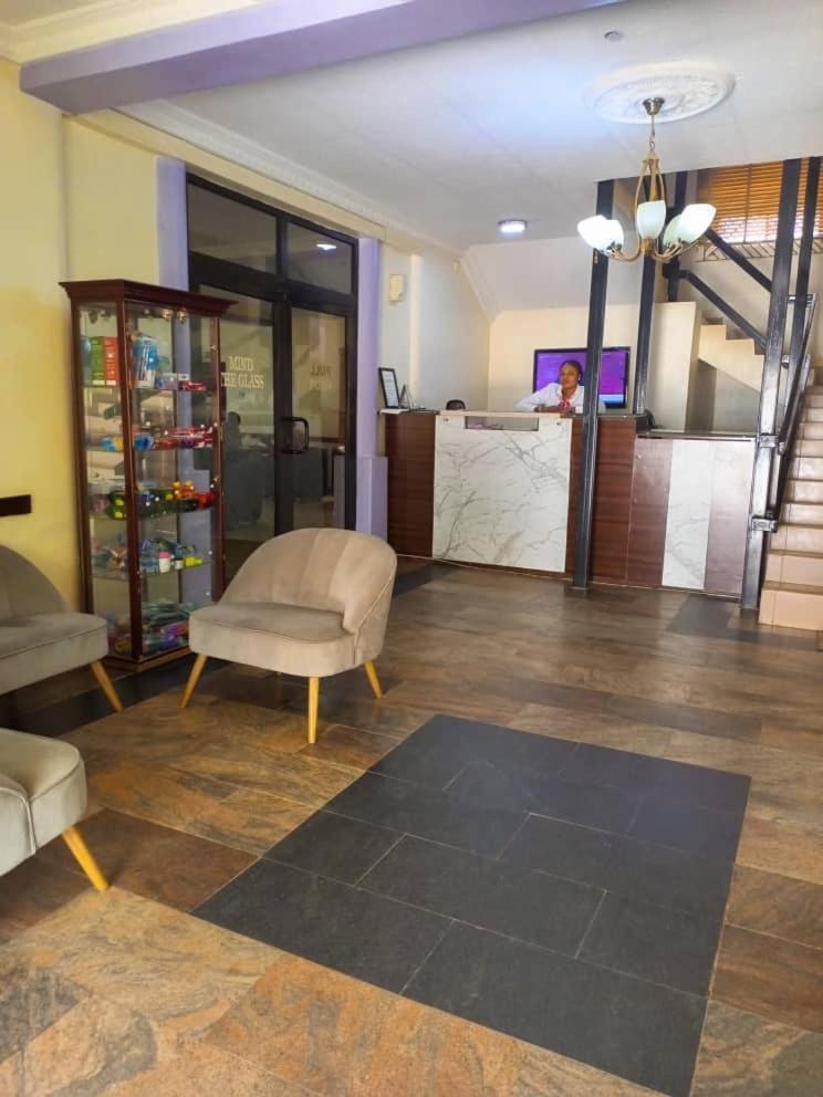 Citilodge Hotel & Conference Centre Newly Renovated Abuja Esterno foto