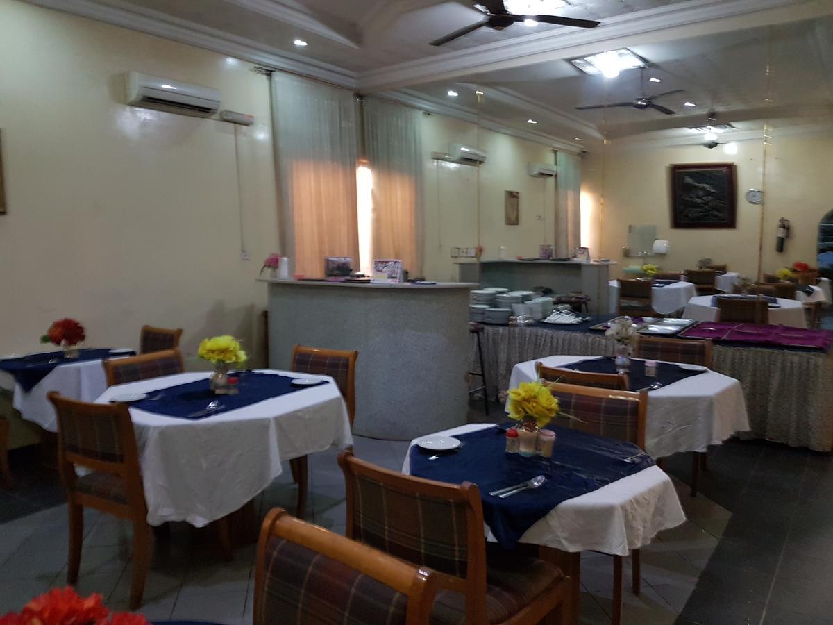 Citilodge Hotel & Conference Centre Newly Renovated Abuja Esterno foto