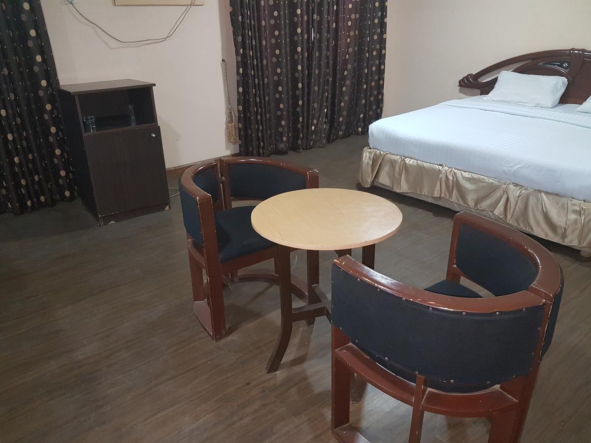 Citilodge Hotel & Conference Centre Newly Renovated Abuja Esterno foto