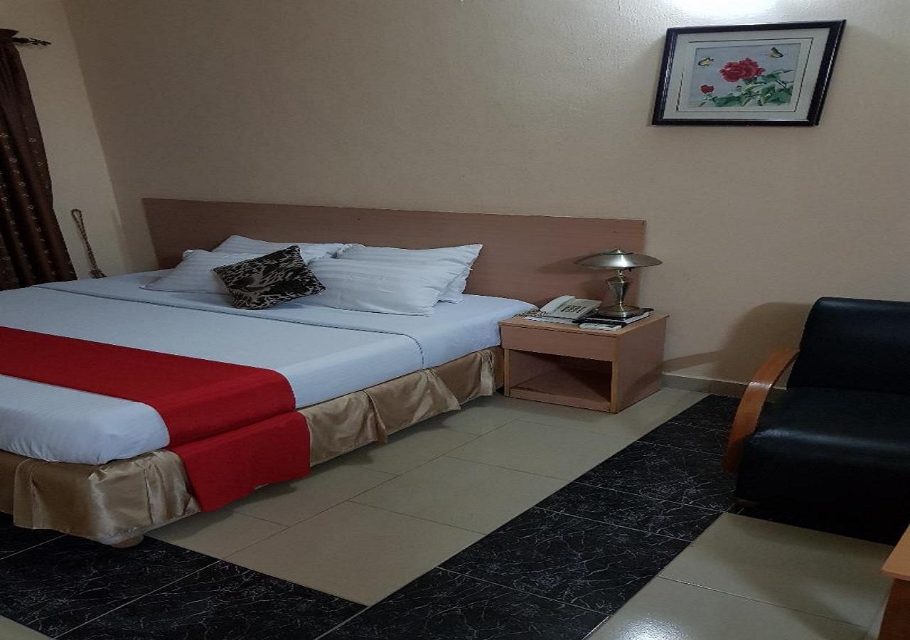 Citilodge Hotel & Conference Centre Newly Renovated Abuja Esterno foto