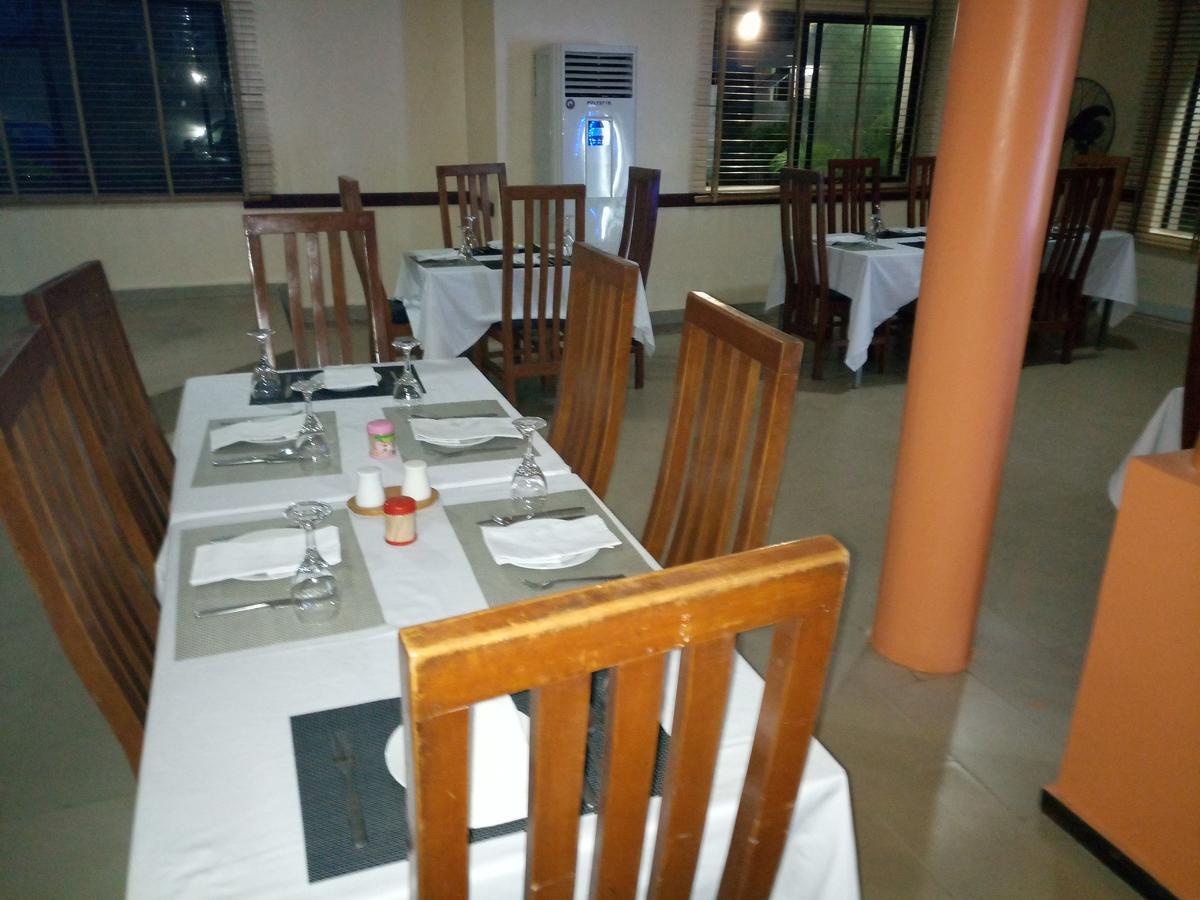 Citilodge Hotel & Conference Centre Newly Renovated Abuja Esterno foto